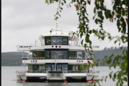 Schiff auf dem Brombachsee