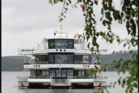 Schiff auf dem Brombachsee