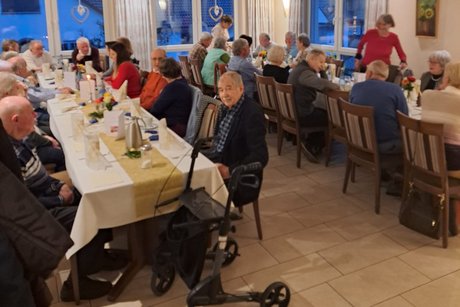 auf dem Bild sieht man VdK Mitglieder