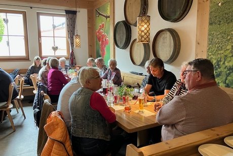 Teilnehmer an 1 Tisch