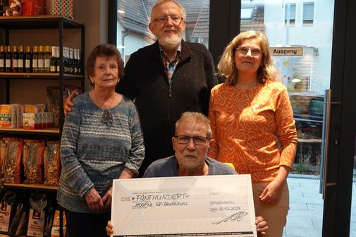 Präsentation der Spende an das Hospiz in GP-Faurndau durch den Vorstand