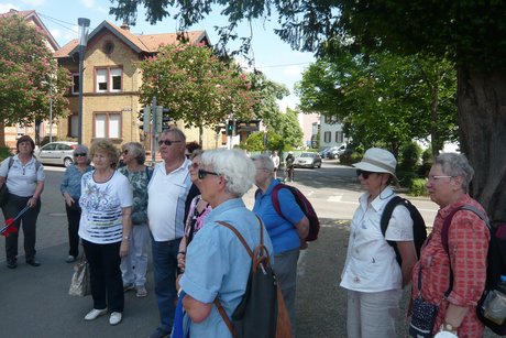 Warten auf den Stadtrundgang Warten auf den Stadtrundgang