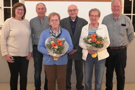 Vorsitzende Gisela Joseph mit den Geehrten Edwin Joseph, Hannelore K&ouml;nig, Paul K&ouml;nig, Sigrid Simon und Alfred K&ouml;nig