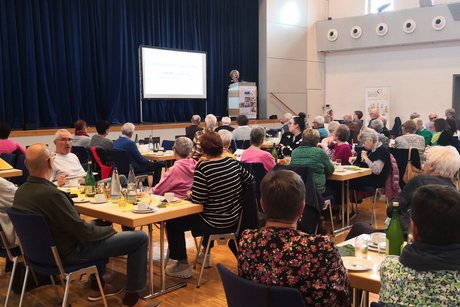 Herbstfest 2024 - Vorstellung des Pflegestützpunkt im Neckar-Odenwald-Kreis durch Frau Scheuermann