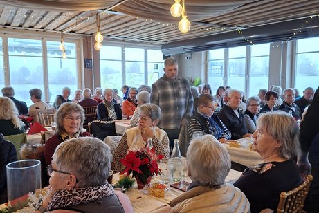 zahlreiche Mitglieder