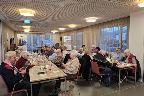 Impression Weihnachtsfeier mit Monika Kurz und Ellen Däuble Impression Weihnachtsfeier mit Monika Kurz und Ellen Däuble im A-W-S