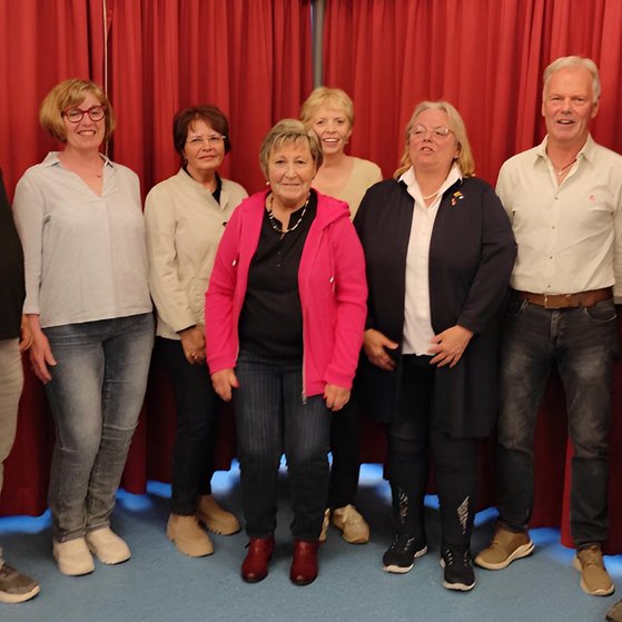 Das Gruppenbild zeigt die neugew&auml;hlte Vorstandschaft des OV Mondfeld