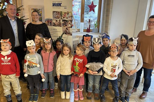 Auftritt des Kindergartens Schrezheim Adventfeier