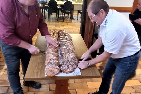 Die Z&ouml;pfe werden angeschnitten