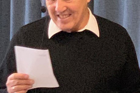 Vorsitzender Dr. Otto Koblinger beim Vortrag