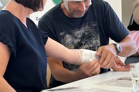 Arm- und Kopfverletzungen