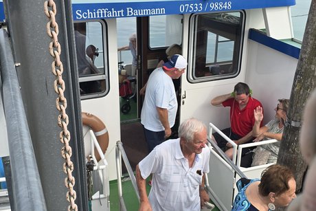 beim Verlassen des Schiffes