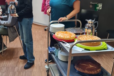 In der Pause wurde Kaffee und Kuchen von unserem Vorstandsmitglied Frau Rubenbauer serviert