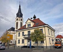 Neulußheim Kirche und Rathaus