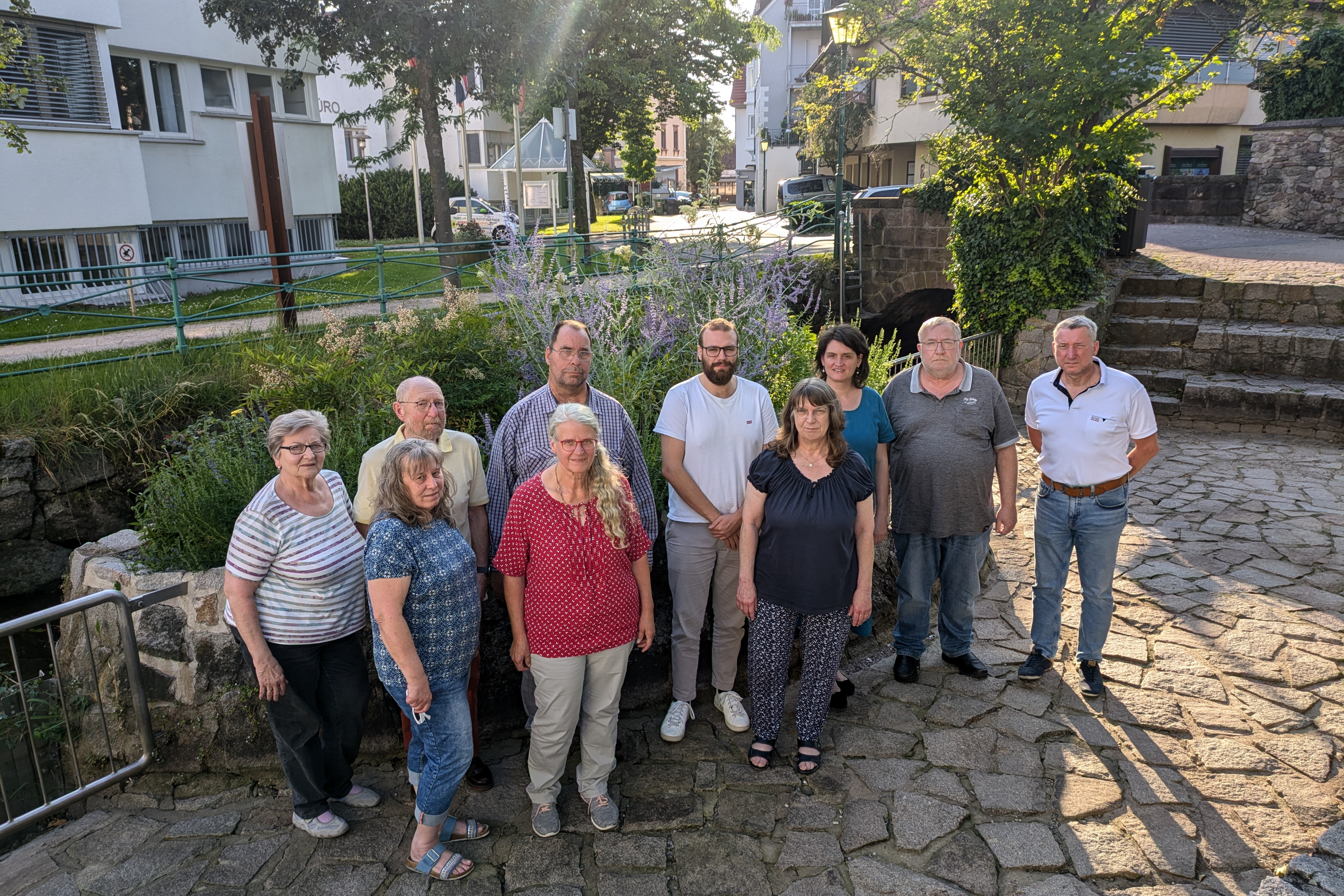 Von links: Marie-Anne Lacherbauer, Heike Hürdler, Wolfgang Lacherbauer, Petra Fischer, Hubert Grunwald, Raphael Kupferer, Marita Wulf, Maria Nicolai, Hans Gerorg Wulf und Gerd Warmuth. Im Bild: Gerd Warmuth, Hans Gerorg Wulf, Maria Nicolai, Marita Wulf, Raphael Kupferer, Hubert Grunwald, Petra Fischer, Wolfgang Lacherbauer, Heike Hürdler und Marie-Anne Lacherbauer. Es fehlt Rolf Marksch.