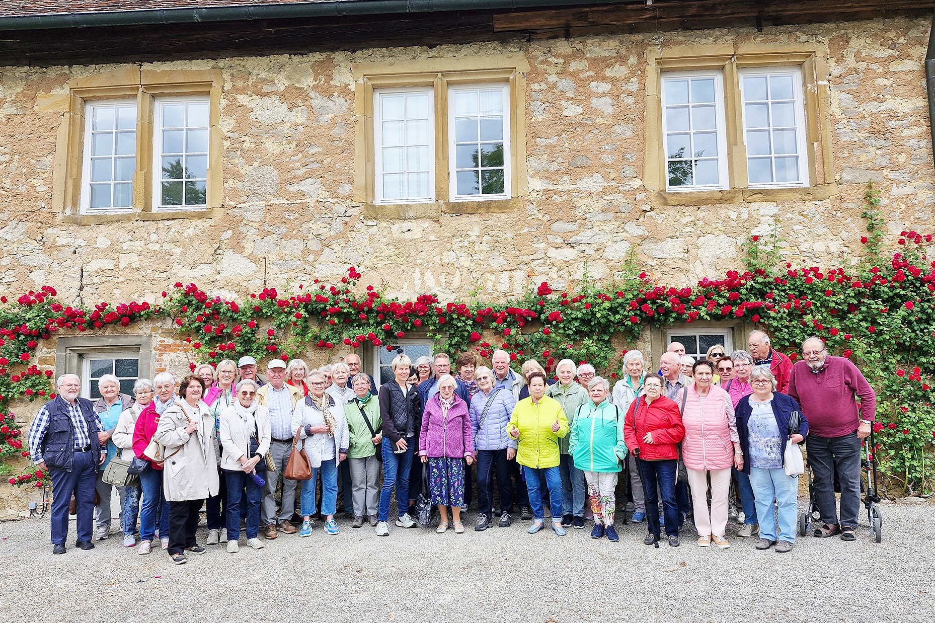 Gruppenbild Ausflug Hohenloher land Gruppenbild VdK Ortsverband Unterguppenbach beim Ausflug ins Hohenloher land