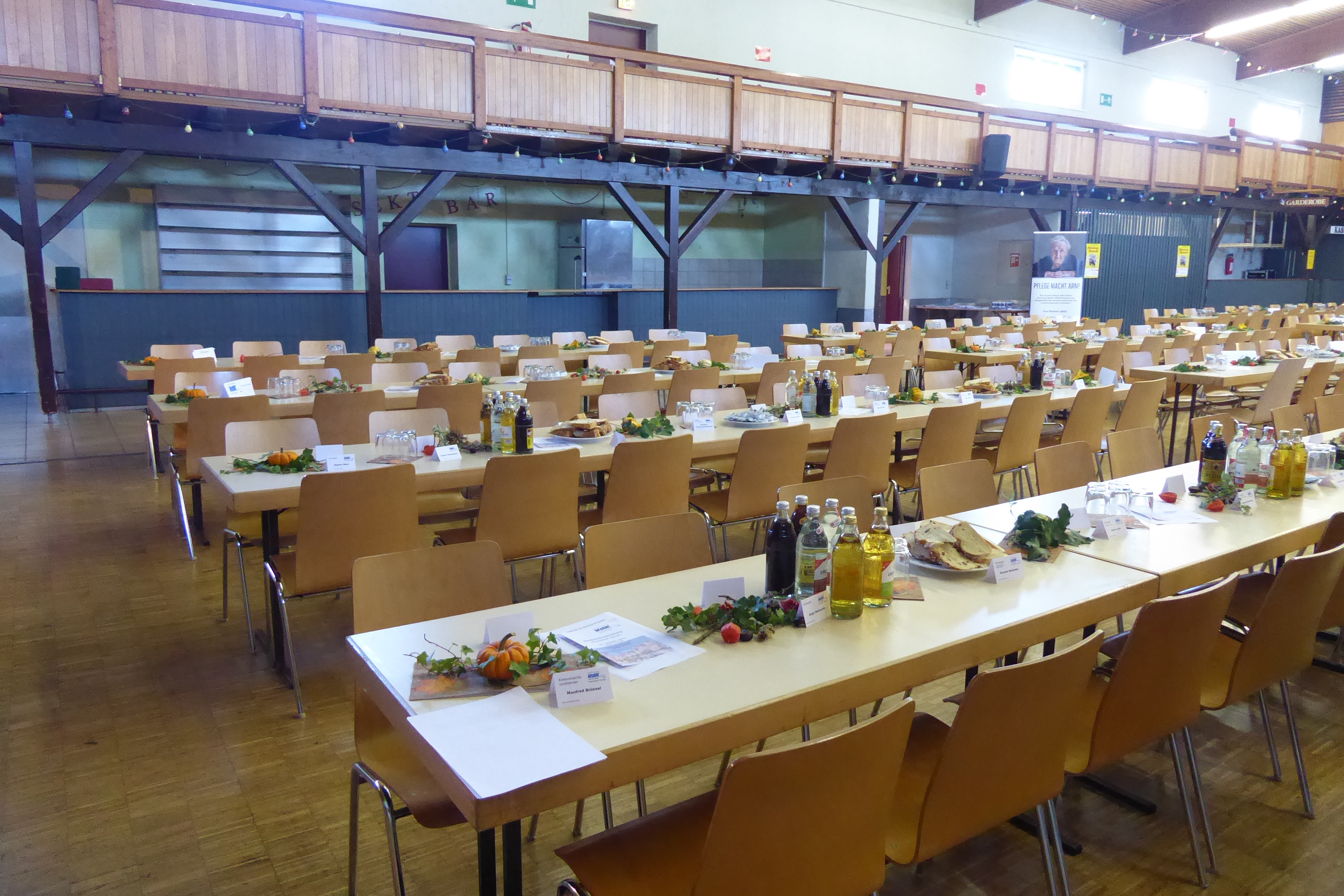 Stefan-Hartmann-Halle / Herbstversammlung