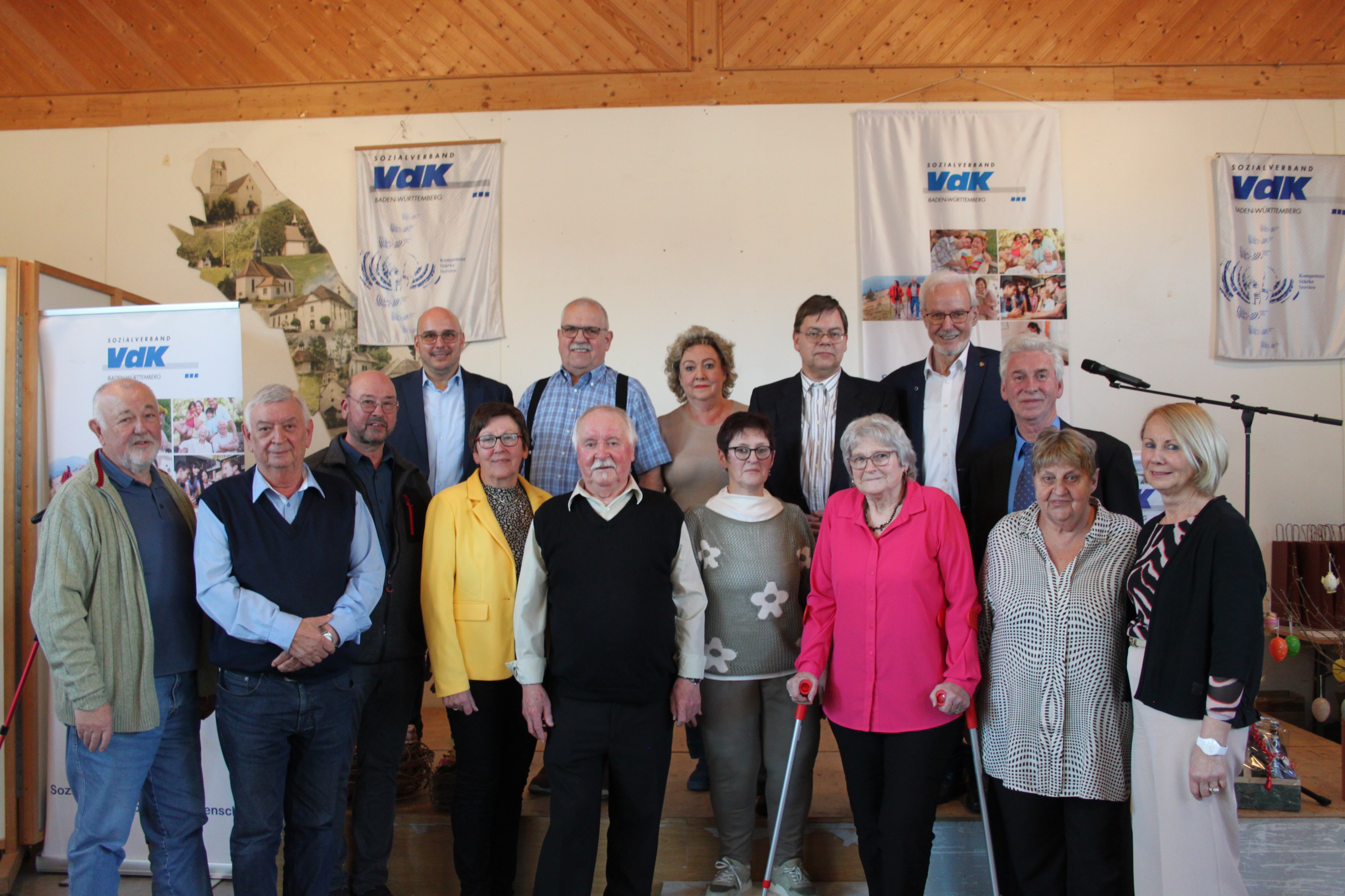 Vorstand 2026 mit Herrn Manuel St&auml;rk, B&uuml;rgermeister der Gemeinde Immendingen,(vierter von links) und Herrn Ernst Schilling Bezirksvorsitzender S&uuml;d-Baden,(hinten zweiter von rechts). vorne rechts. Stellv. Kreisverbandsvorsitzende Frau Edeltraut Guse