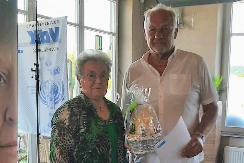 Vorsitzende Erika mit Josef Rothmund vom Weissen Ring Vorsitzende Erika mit Josef Rothmund vom Weissen Ring