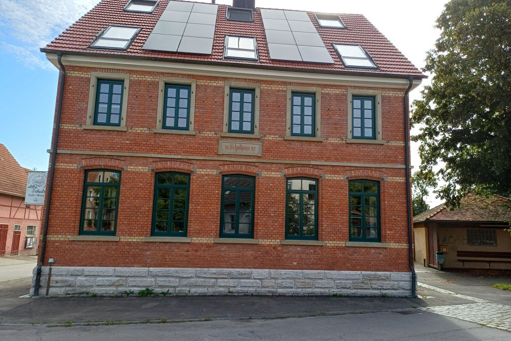 Cafe Alte Schule Hausen o. U. Cafe Alte Schule Hausen o. U.