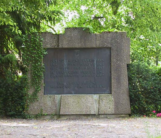 Volkstrauertag am Kriegerdenkmal