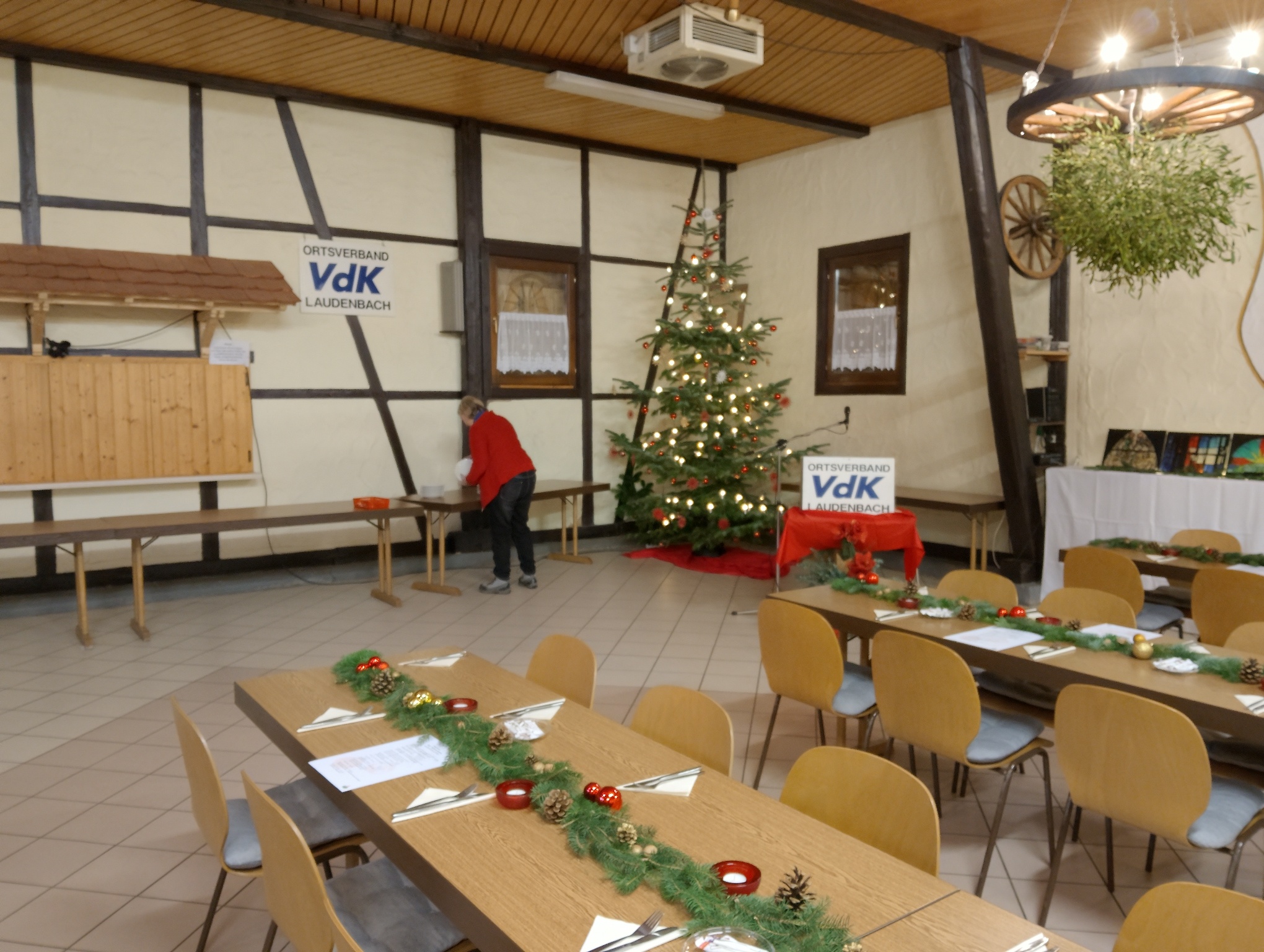 Die VdK - Weihnachtsfeier in der AMC-Halle in Laudenbach