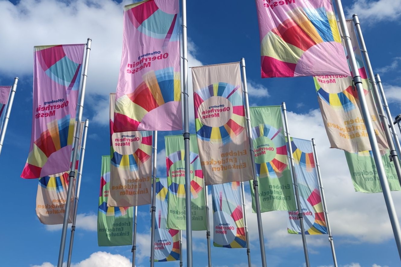 Fahnen der Offenburger Messe Alt