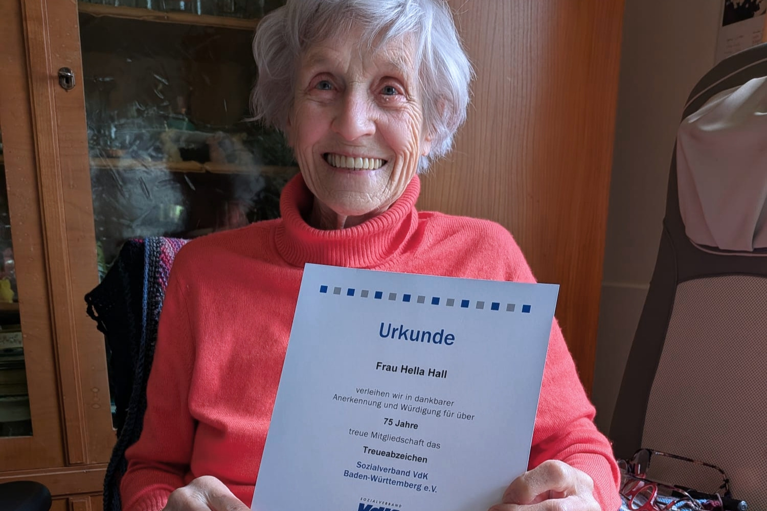 Frau Hella Hall ist seit 75 Jahren beim VdK Mitglied