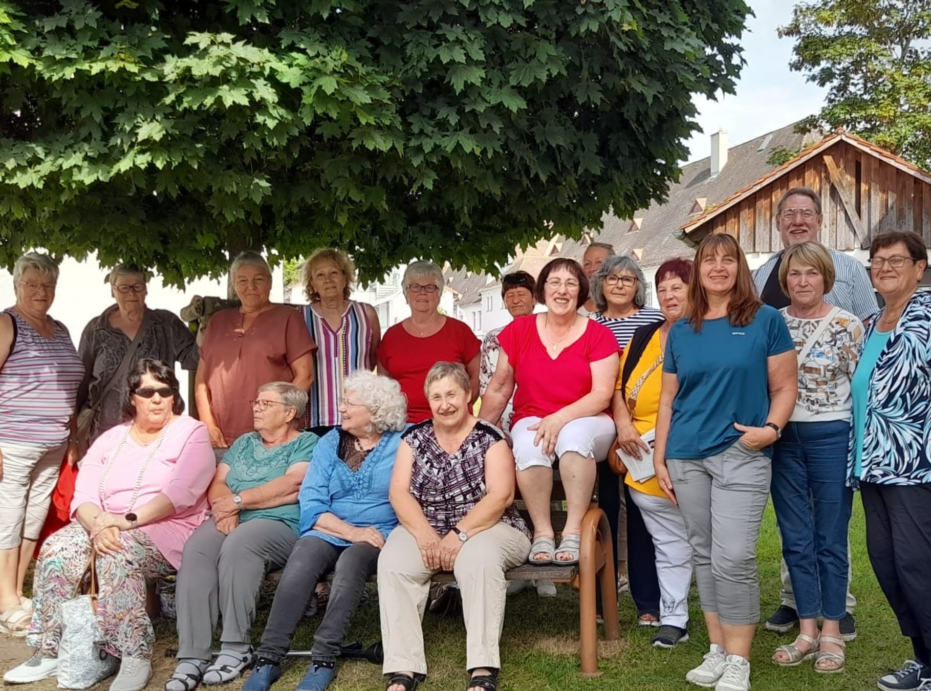 VdK Frauen mit Frauenvertreterin Ilka Reize und Michael Wissussek