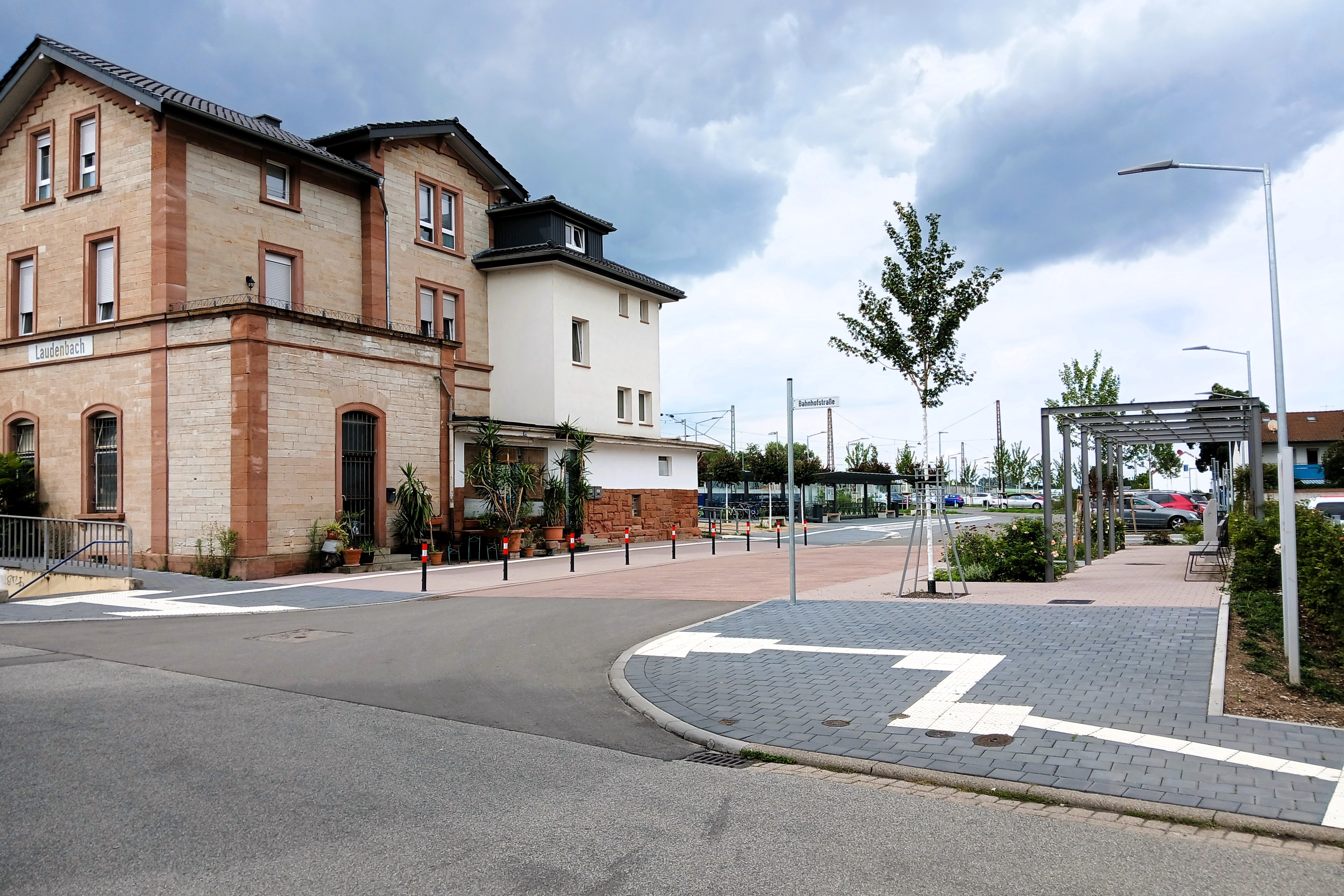 Treffpunkt Bahnhofsvorplatz Laudenbach