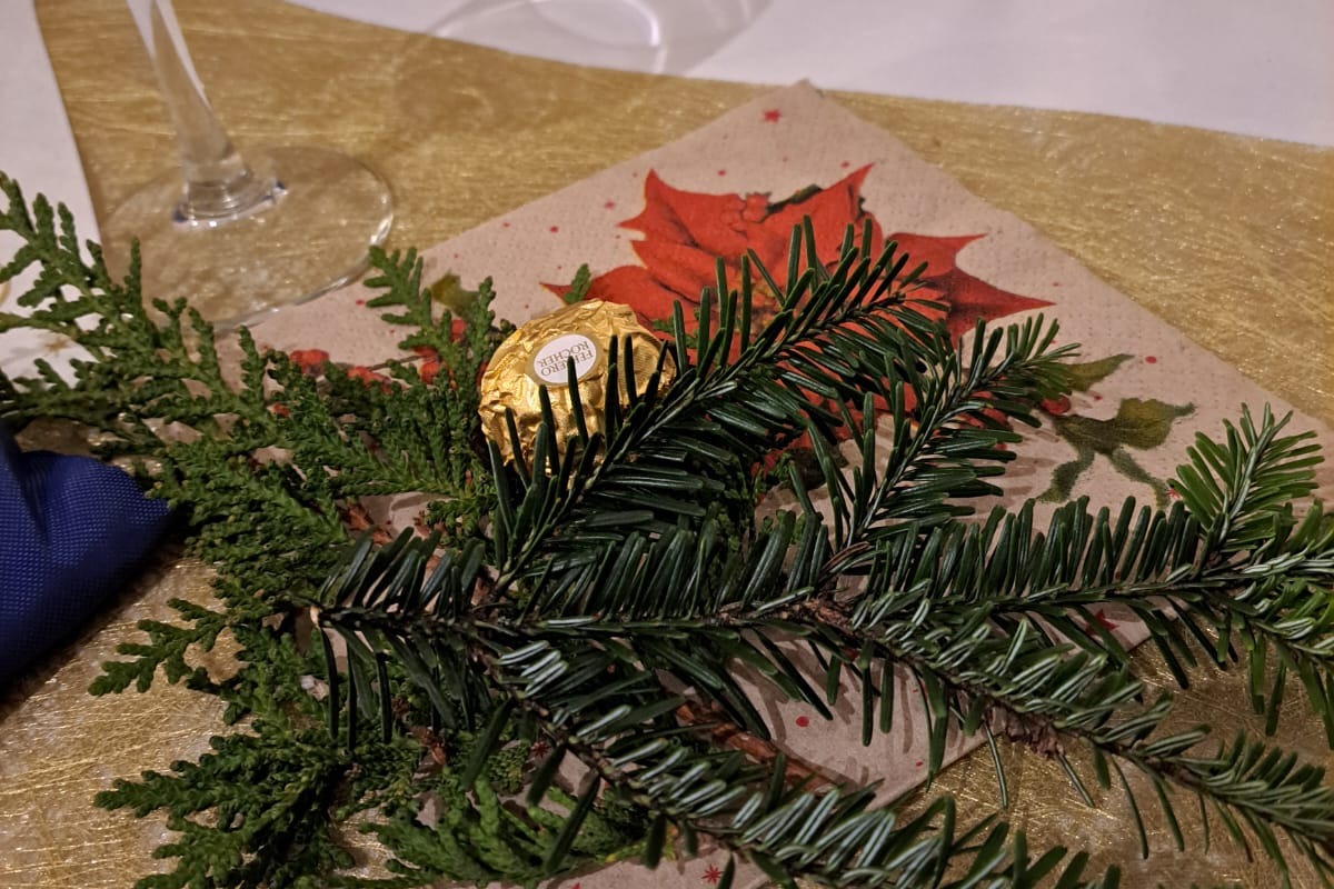 Weihnachtliche Tischdekoration