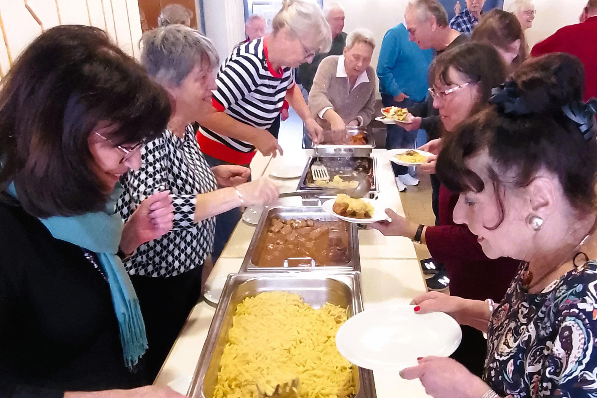Mittagsbuffet bei der Weihnachtsfeier 2025