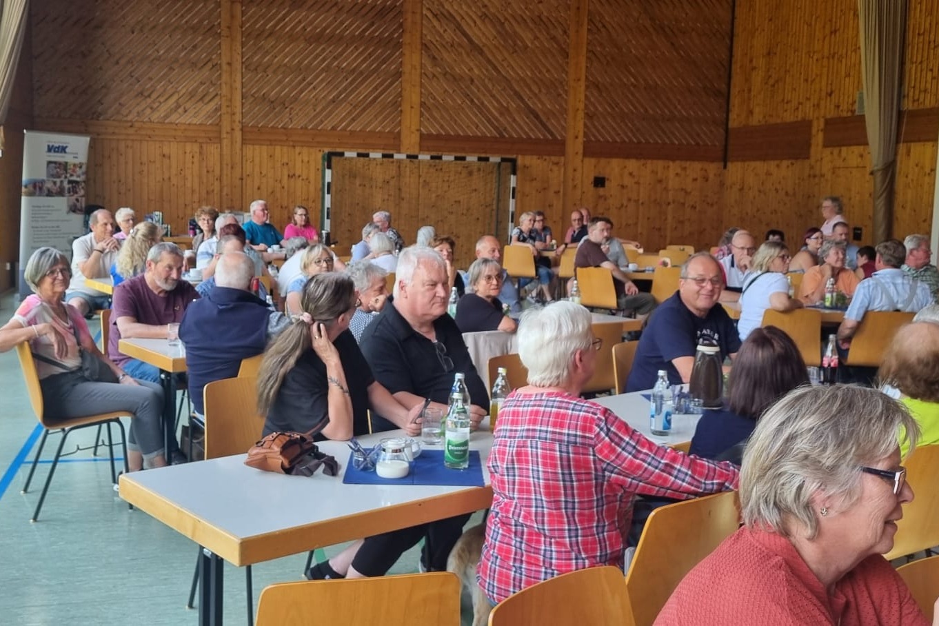 Voll besetzte Halle in Wittenweier Voll besetzte Halle in Wittenweier