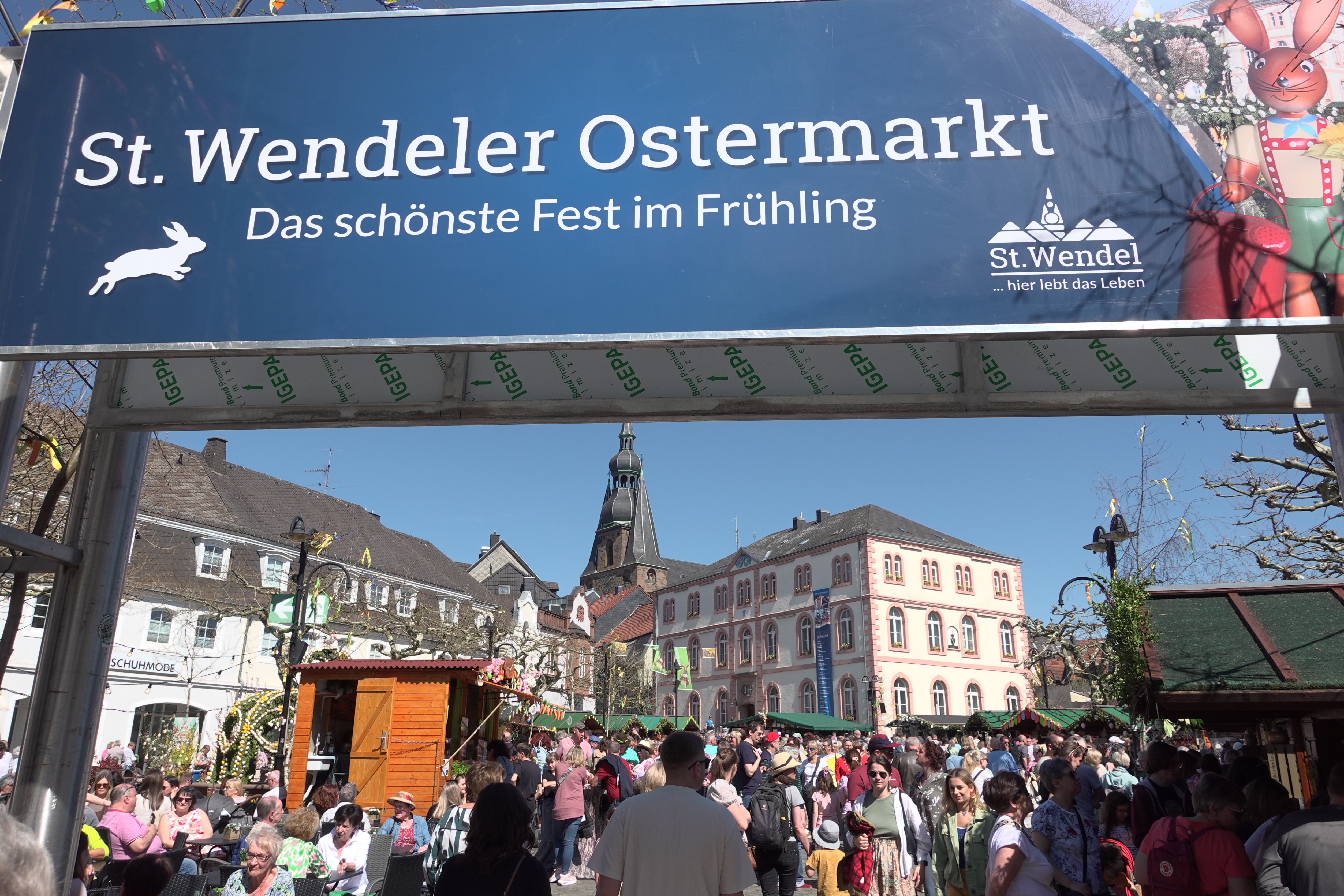Eingang zum Ostermarkt