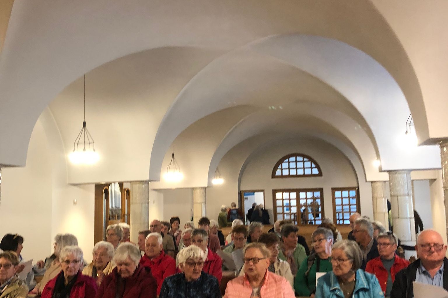 VdK Mitglieder in der Krypta im Kloster Hegne