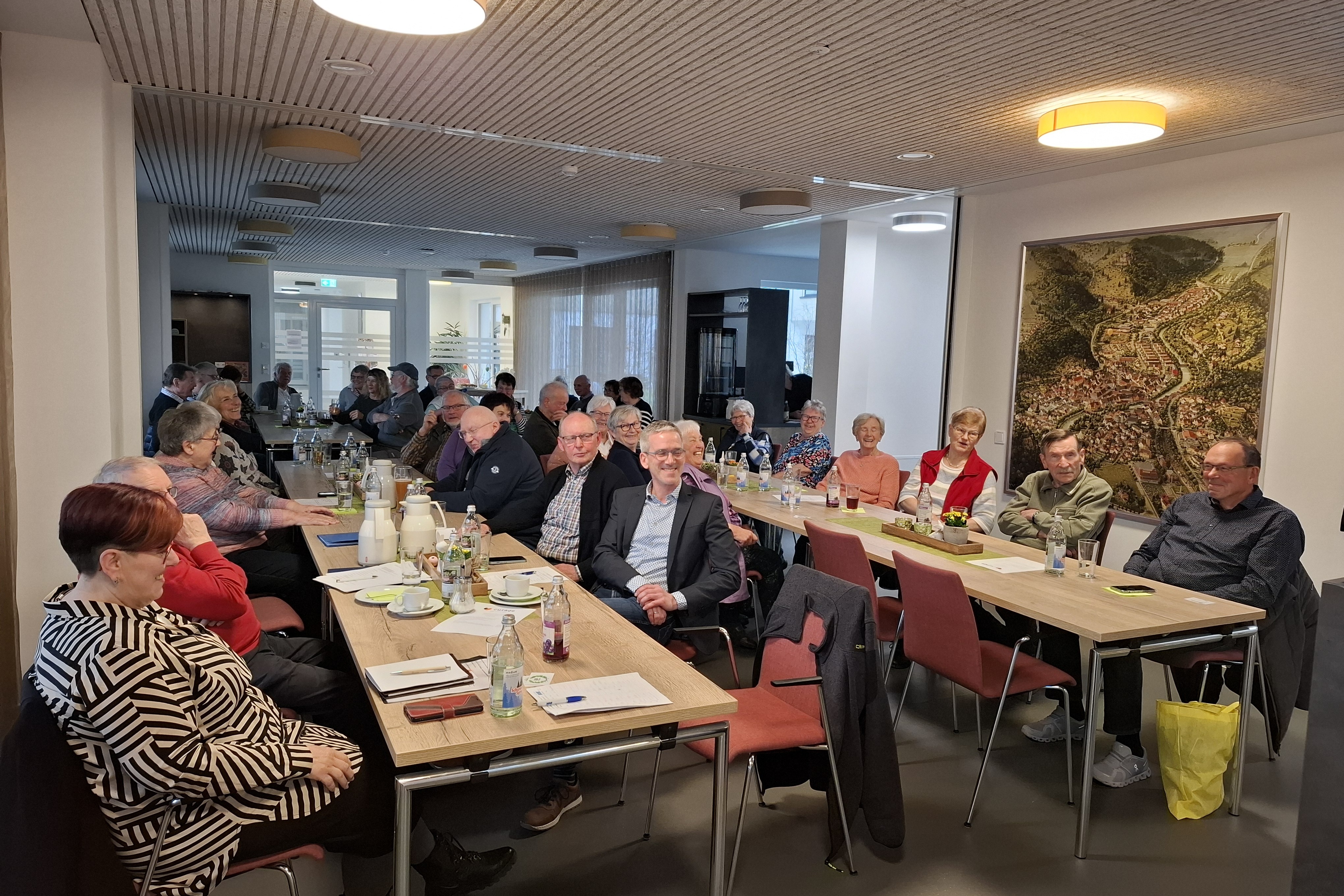 Hauptversammlung im Angelika-Wössner-Saal Erste Hauptversammlung im Barrierefreien Angelika-Wössner-Stift