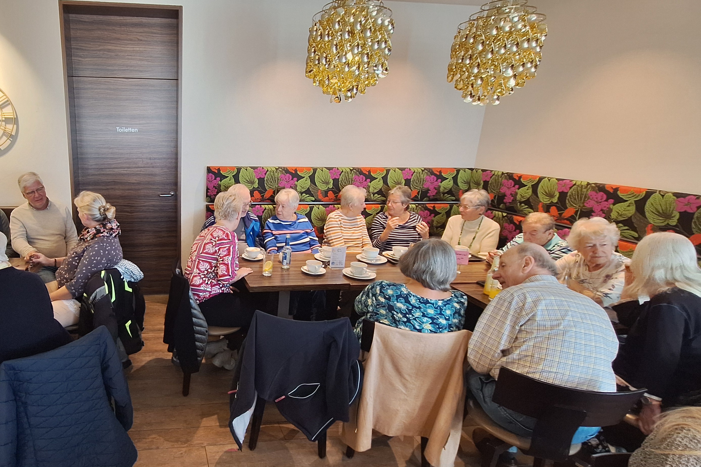 VdK-Treff im Café Trölsch Das Treffen am 04.03.26 war sehr gut besucht. Der Platz reichte kaum aus.