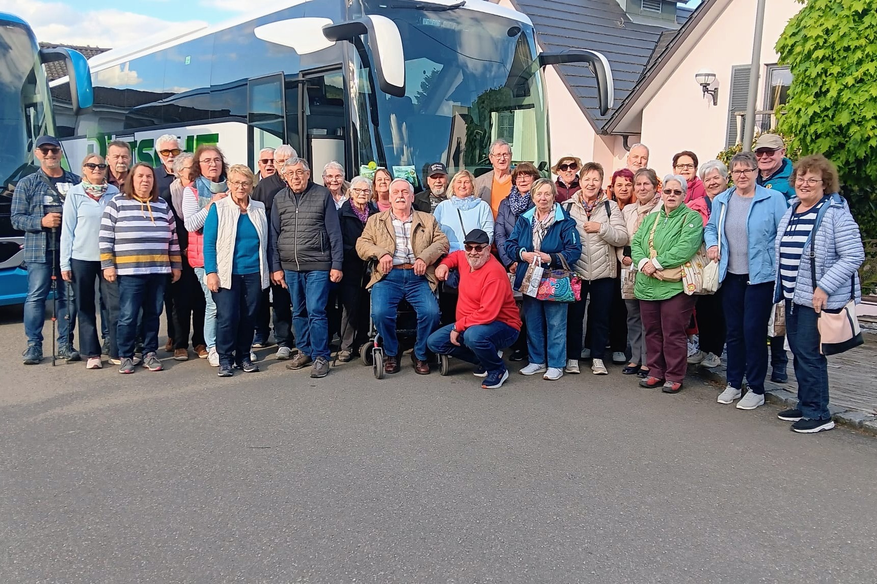 Gruppenfoto der Teilnehmer/innen