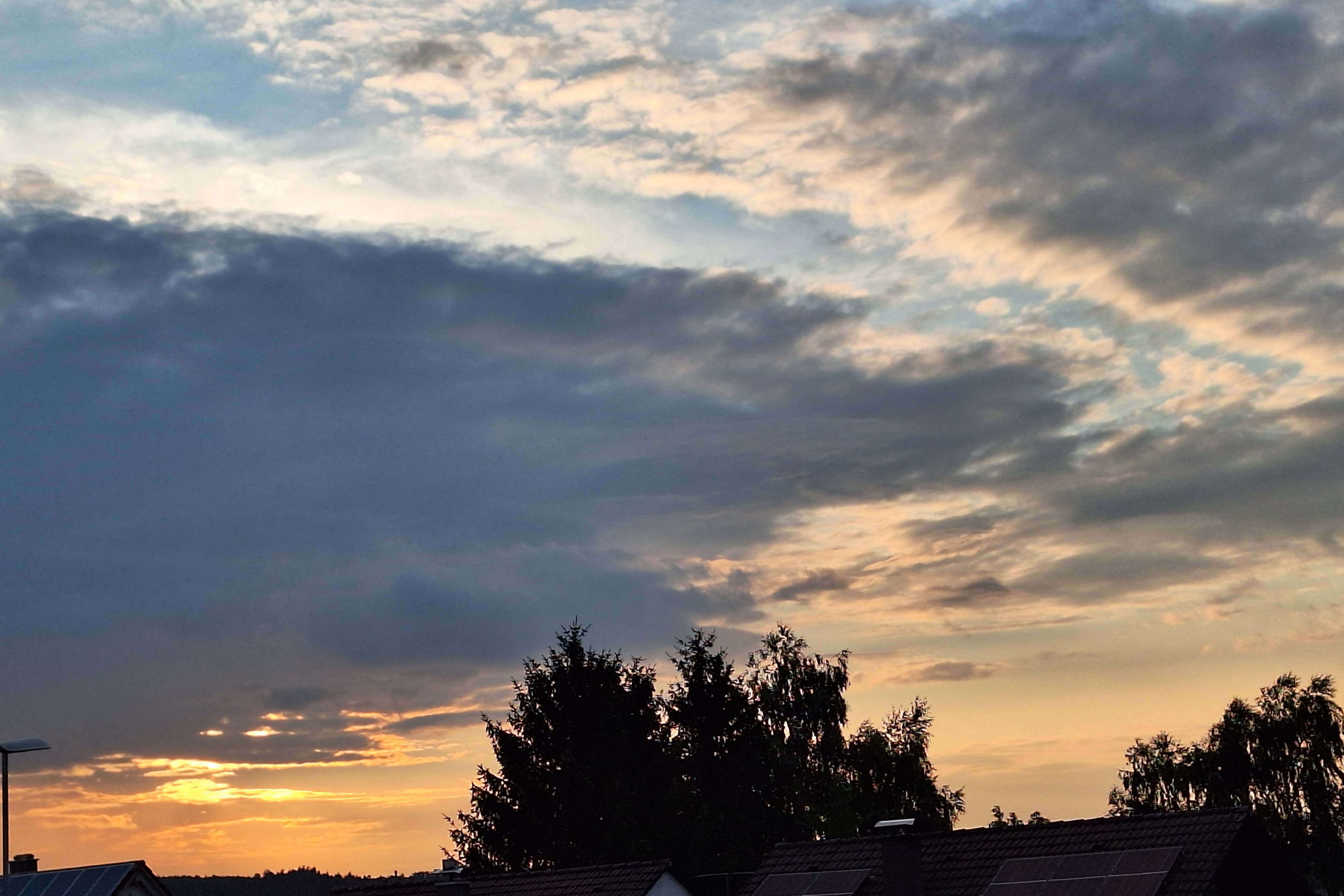 Ein interessantes Abend-Wolkengebilde