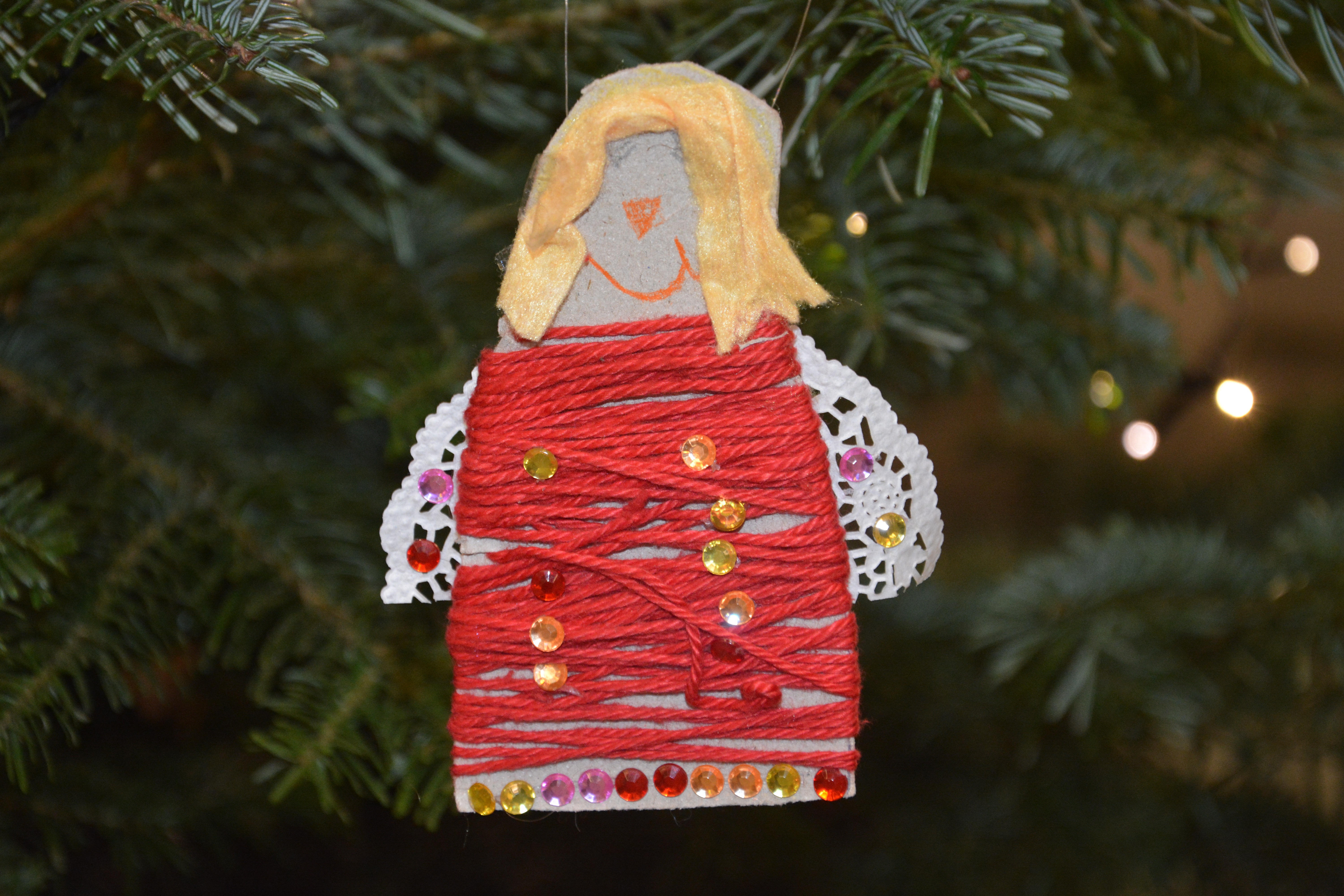 Weihnachtsengel am Christbaum