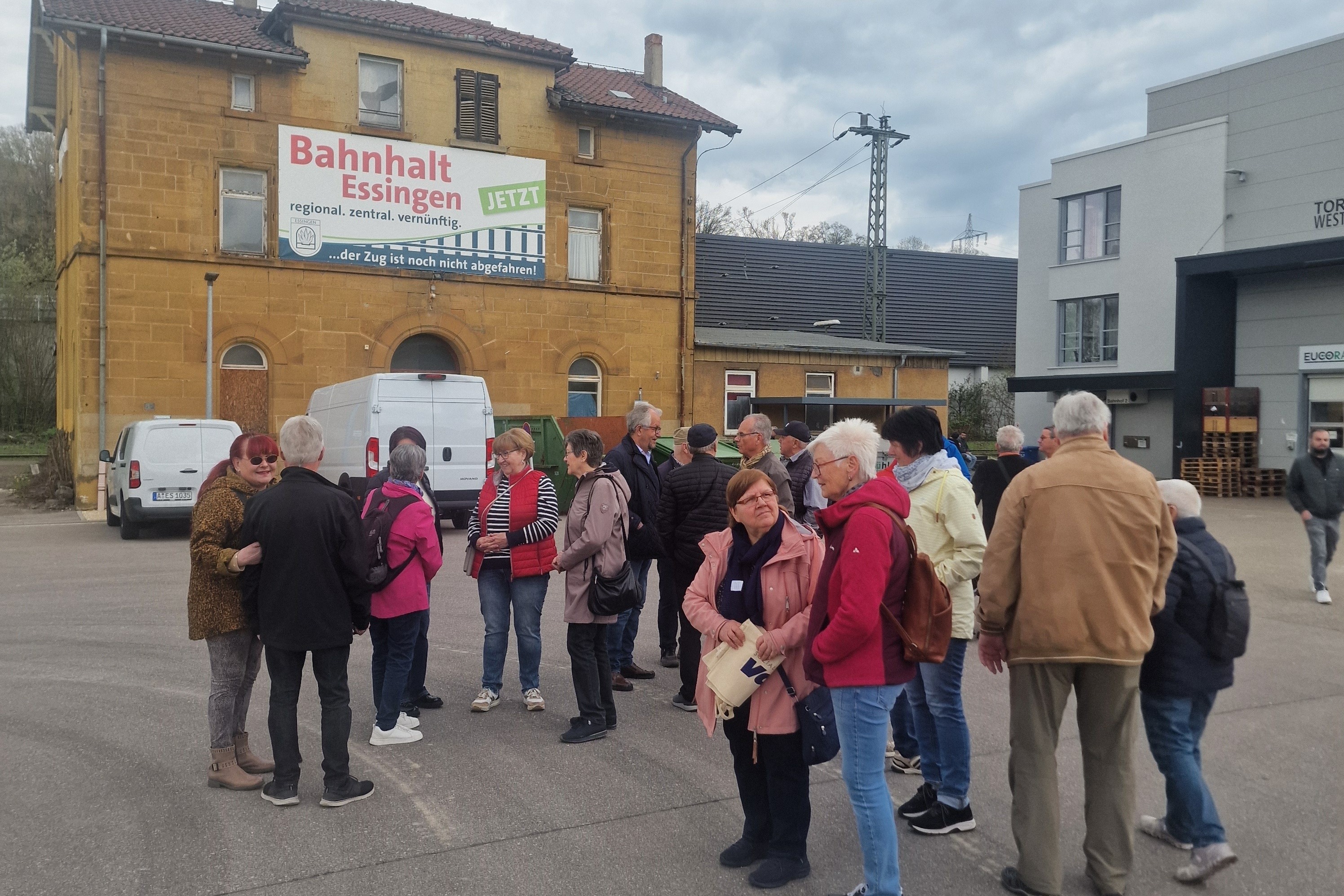 gro&szlig;er Andrang bei der Mitgliederversammlung