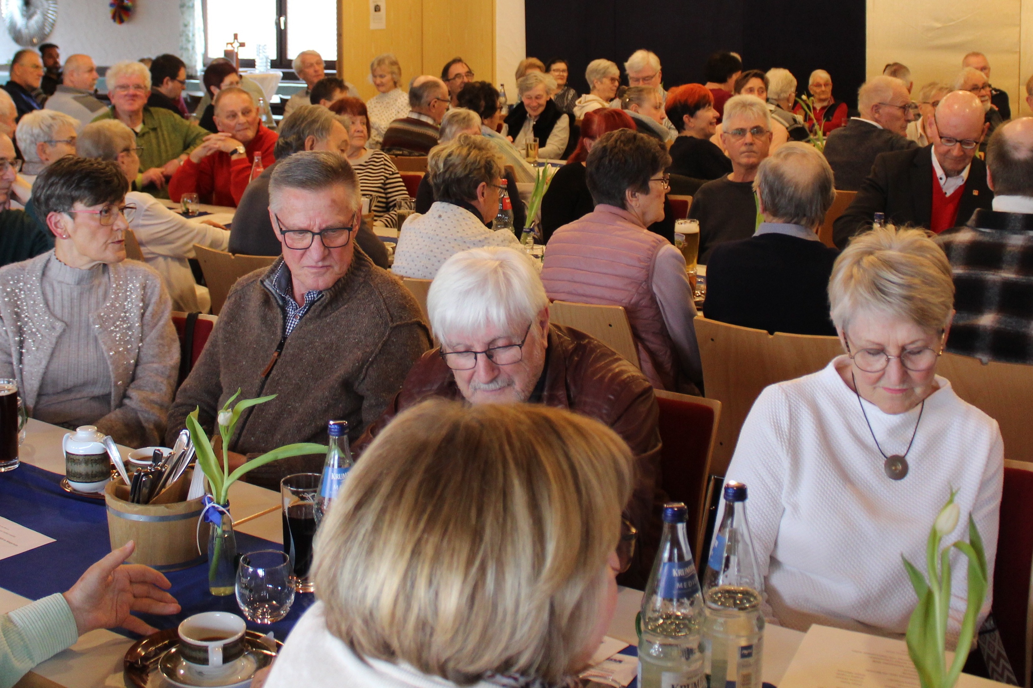 gro&szlig;er Andrang bei der Mitgliederversammlung