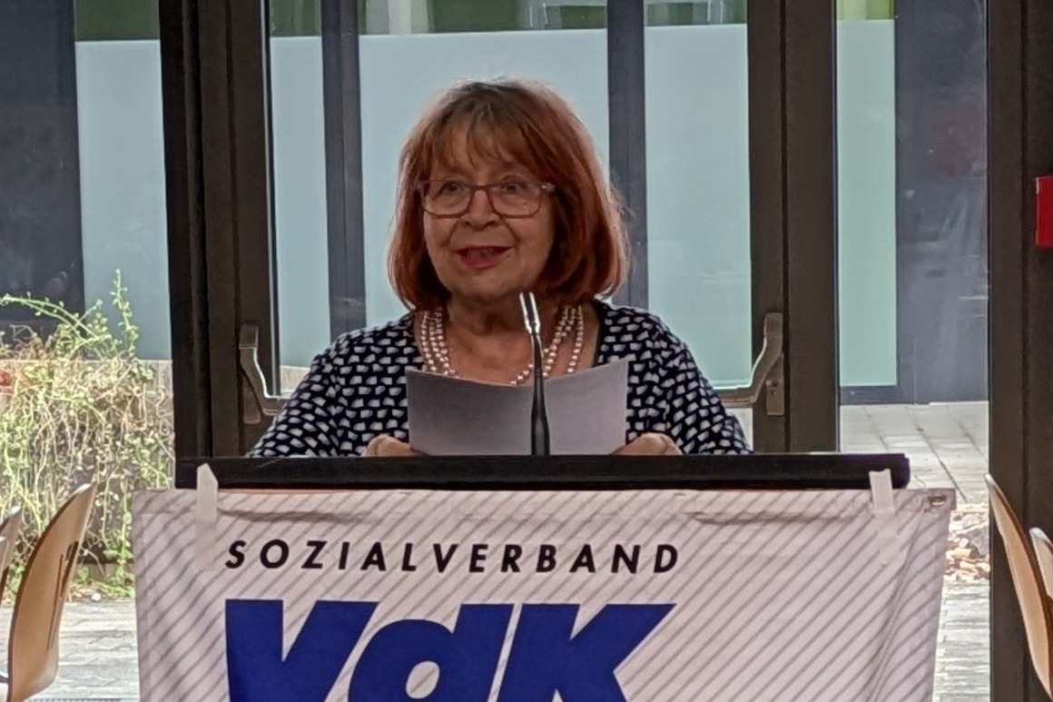 Barbara Baur spricht die Willkommensrede. Barbara Baur spricht die Willkommensrede.