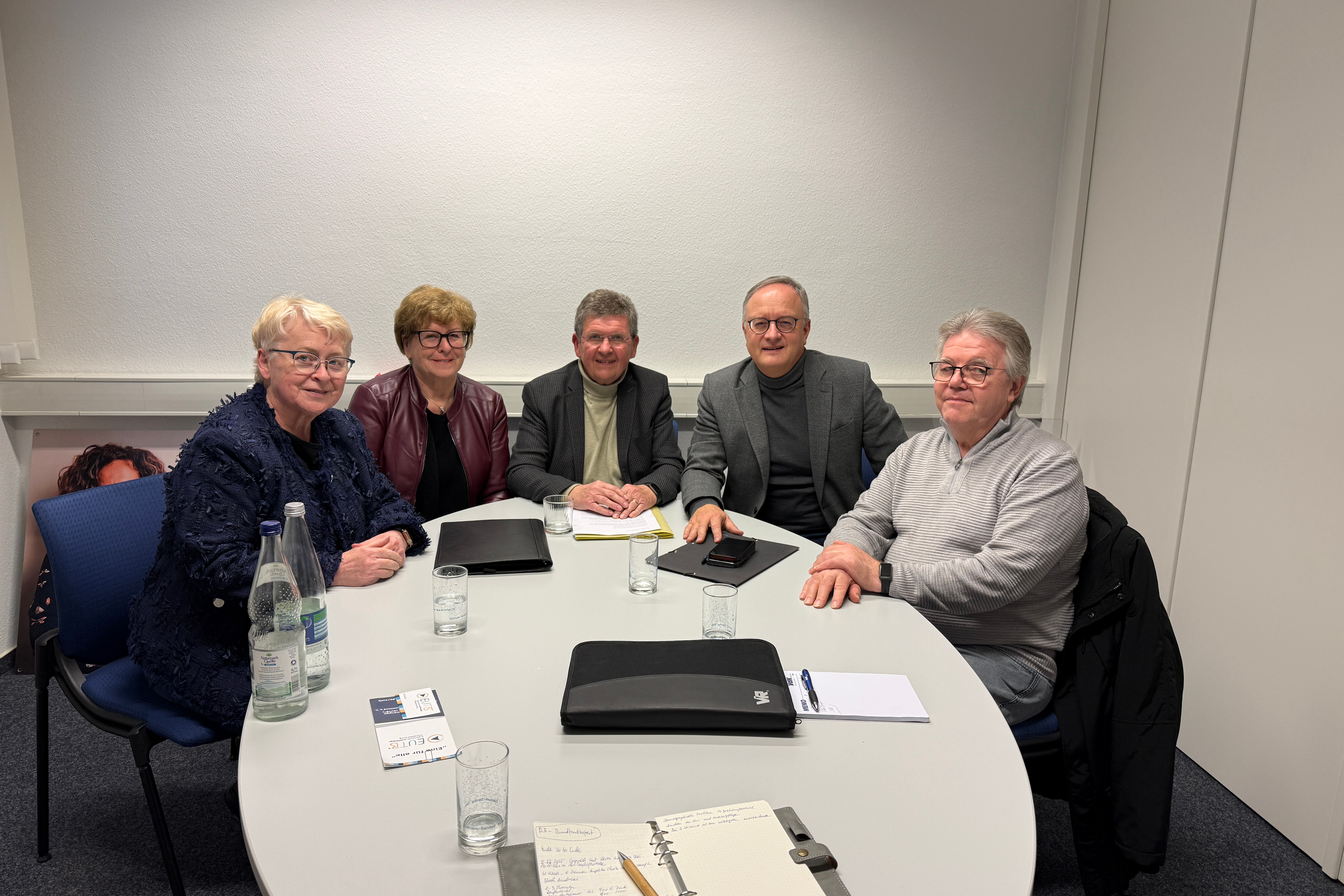 Herr Stoch und VdK Kreisvorstand HDH