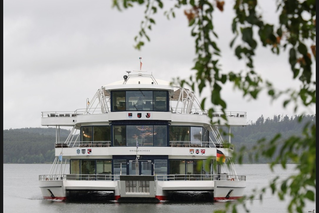 Schiff auf dem Brombachsee