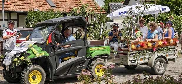 Traktorparade mit VdK wagen