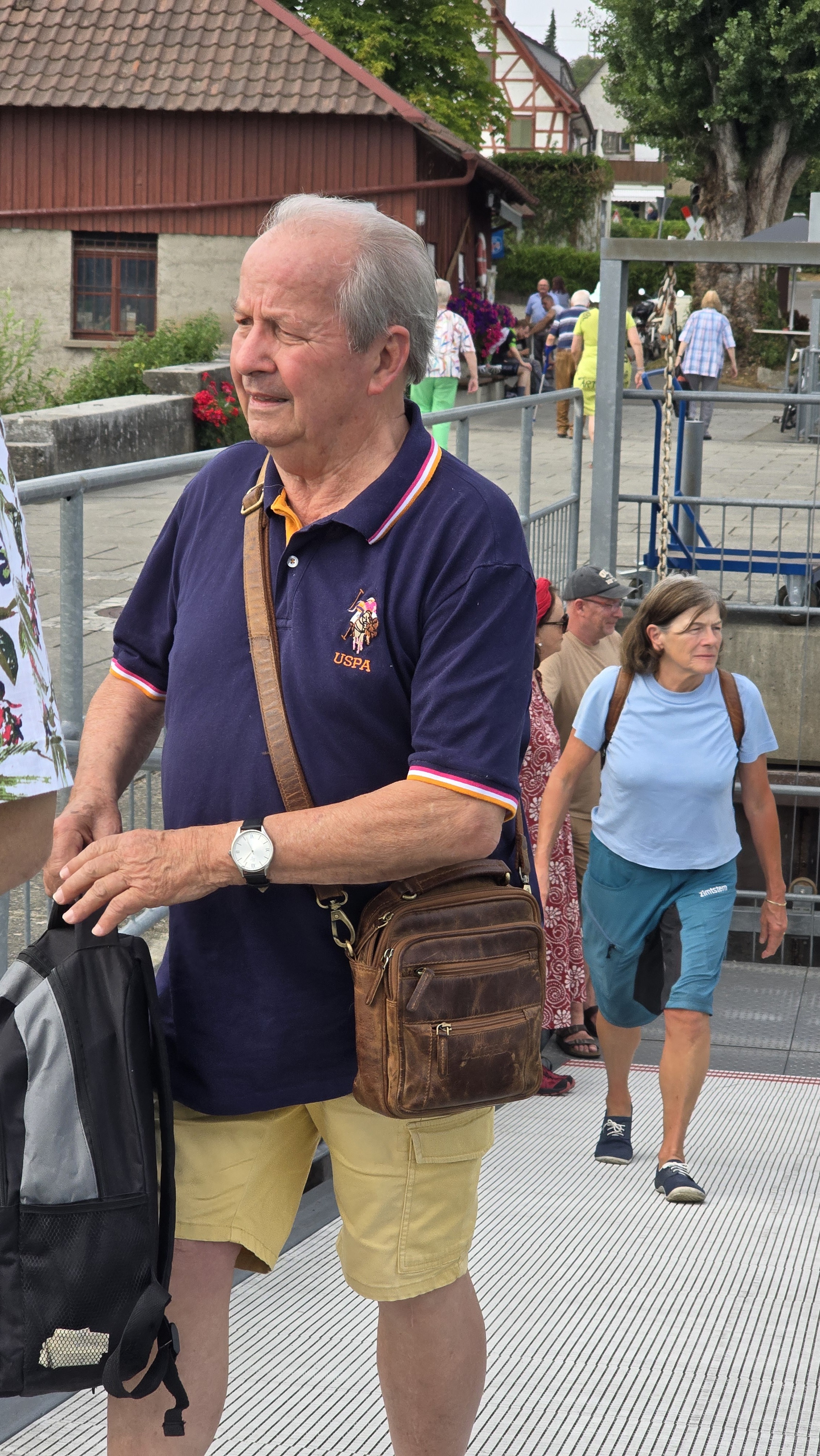 beim Verlassen des Schiffes