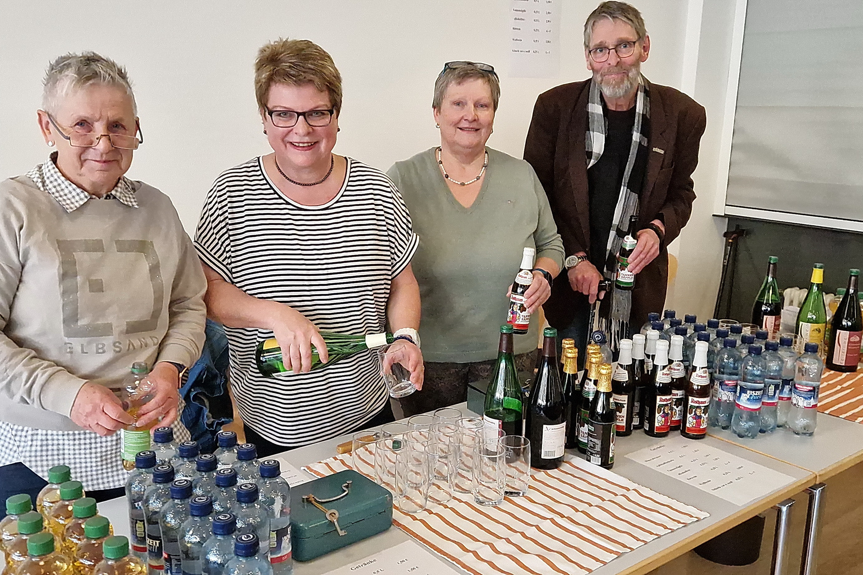 Service-Team Martina Stirl, Simone Straub, Sabine Ossmann und Rolf Mertz (v.l.)