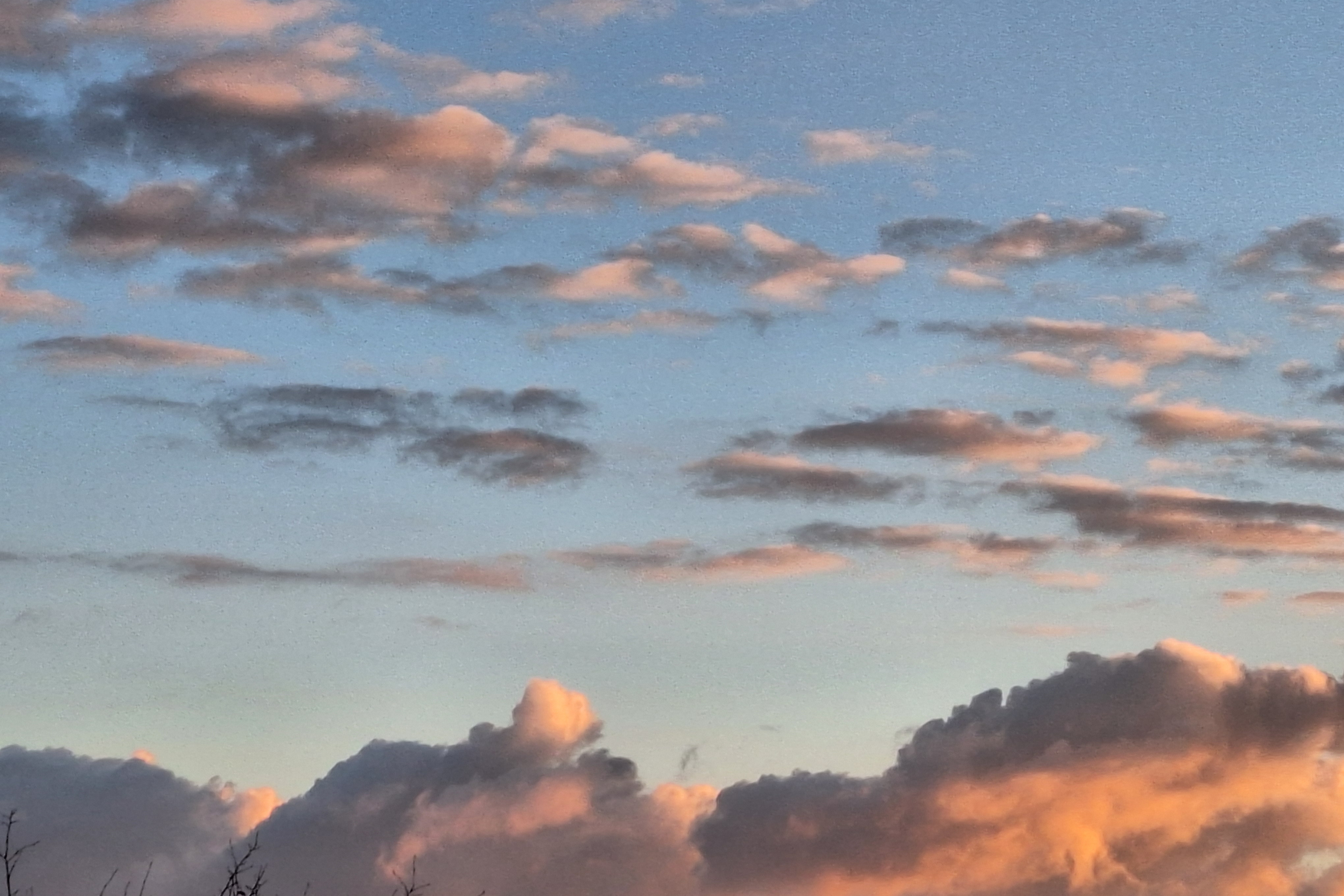 Die ausgesprochen sch&ouml;ne Wolkenformation am Dienstagnachmittag