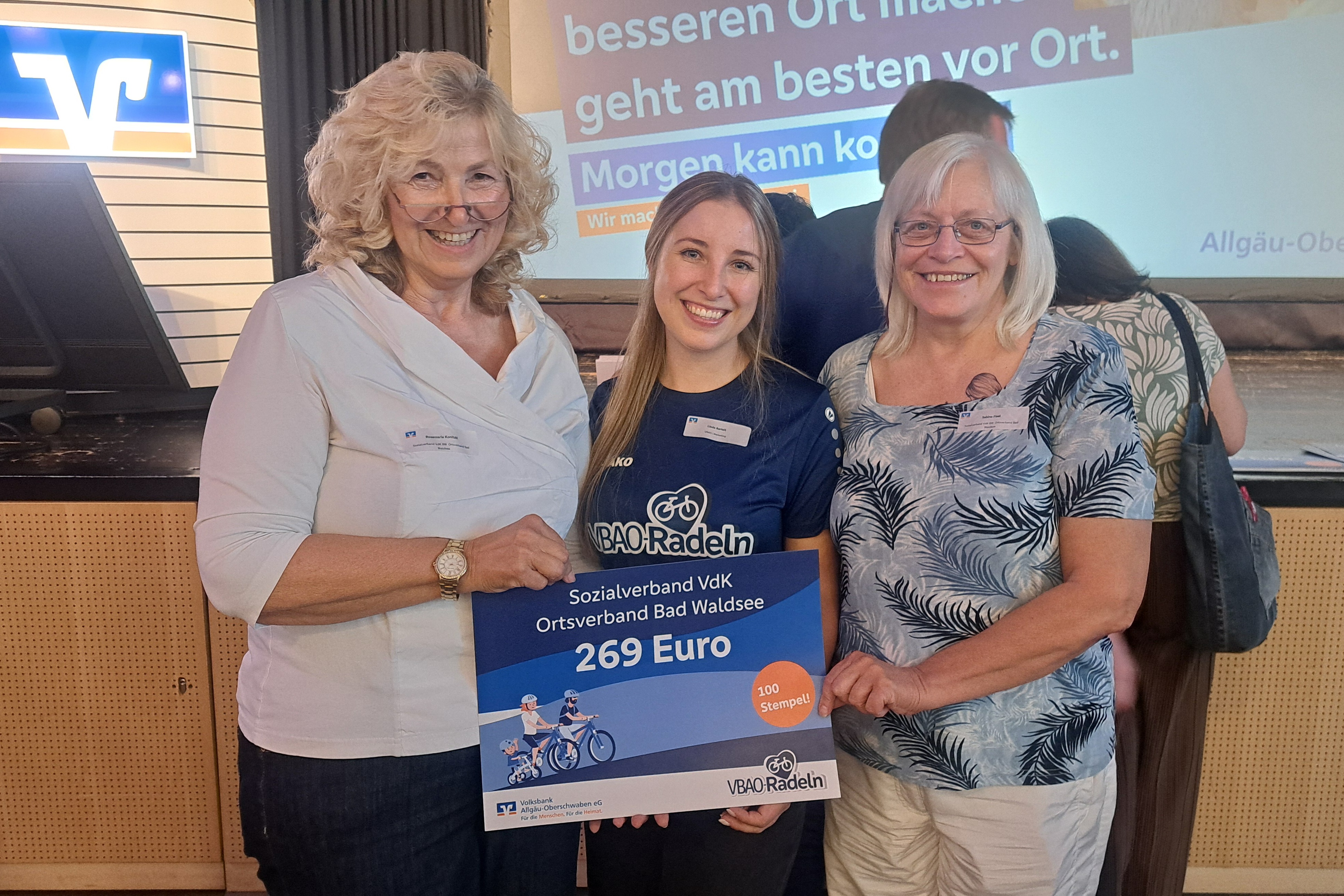 unser Spendenscheck der Volksbank Allg&auml;u-Oberschwaben